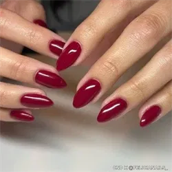 197 Rouge Rite, CND Vinylux, Contradictions Collection